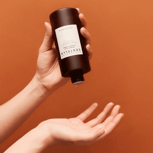 SKIN1004 - Madagascar Centella Probio-Cica Essence Toner - 210ml